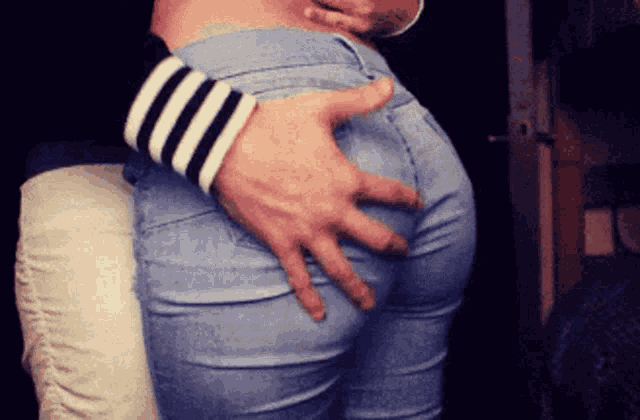 GIF tile 21