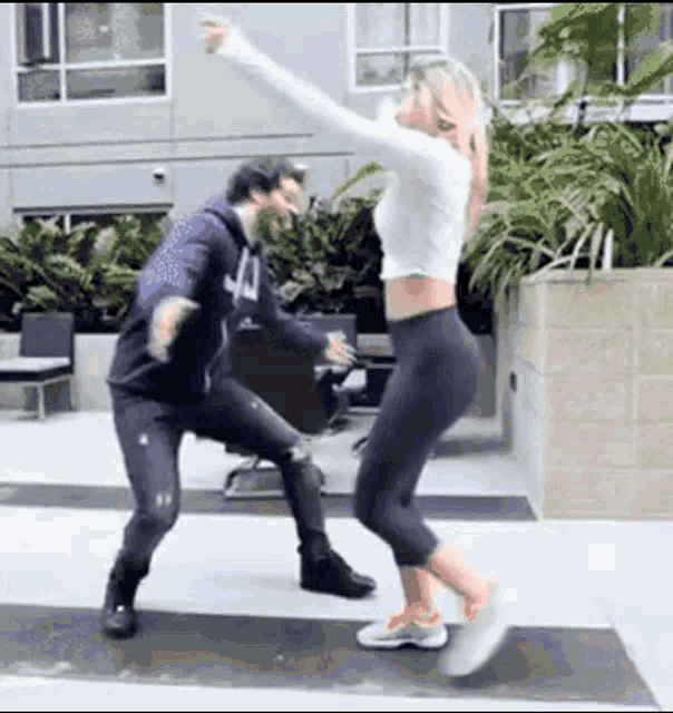 GIF tile 31